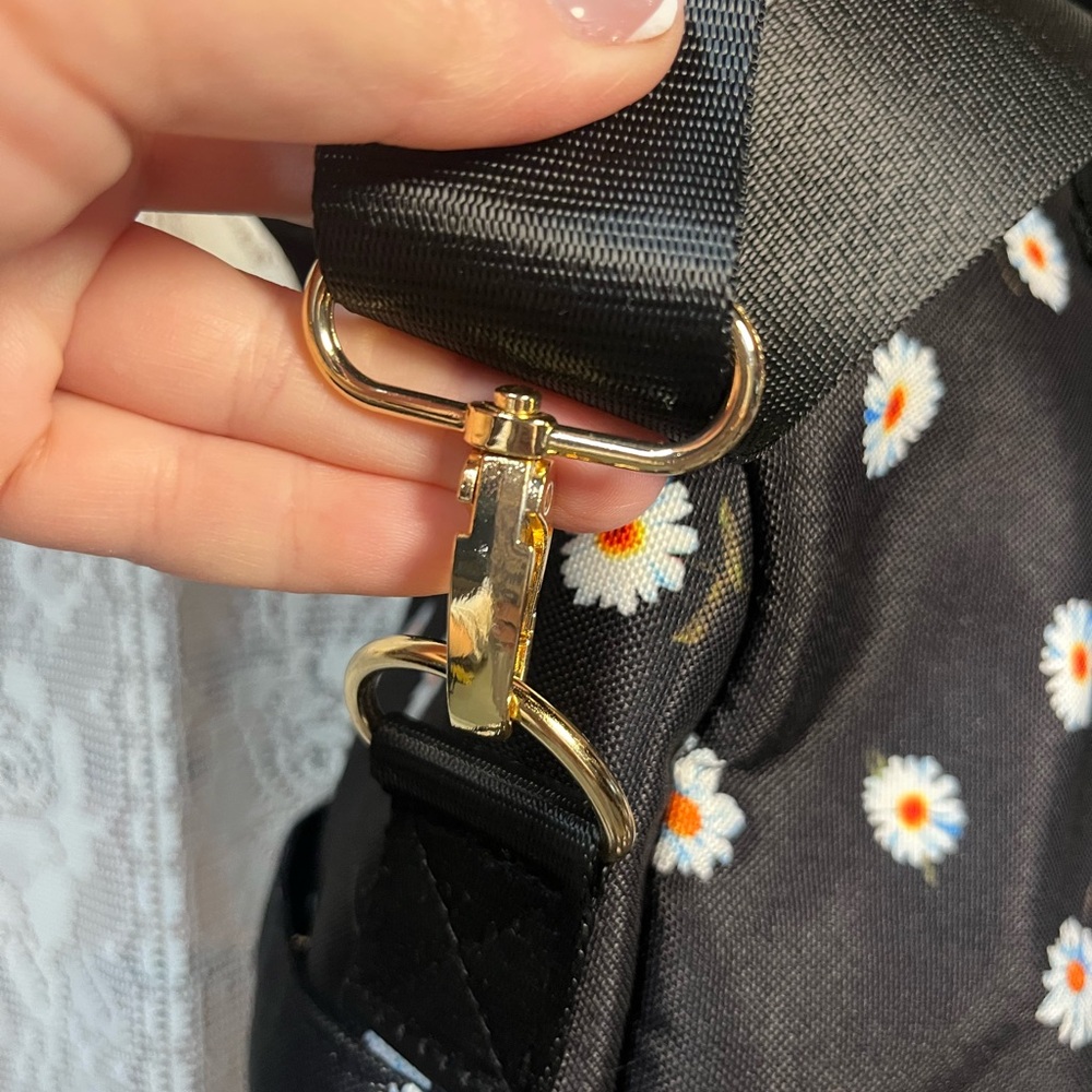 Alice and Olivia Daisy Duffel Weekender Tote Bag - Picture 6 of 13